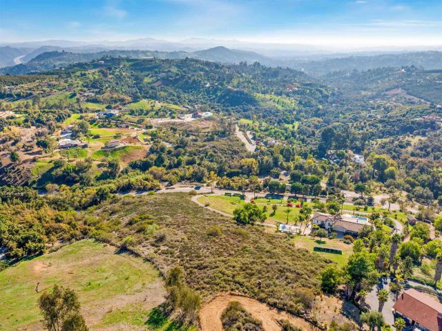 3770 Peony Dr 20, Fallbrook, CA 92028