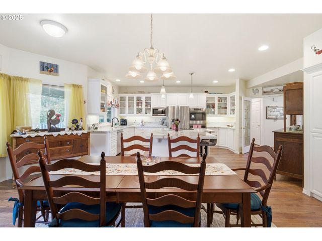 10920 MARTIN Ln Ne, Aurora, OR 97002