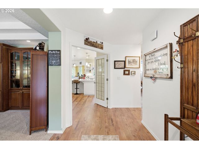 10920 MARTIN Ln Ne, Aurora, OR 97002