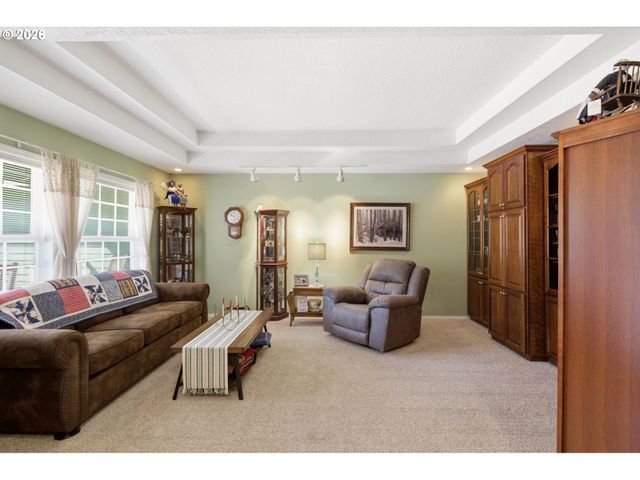 10920 MARTIN Ln Ne, Aurora, OR 97002