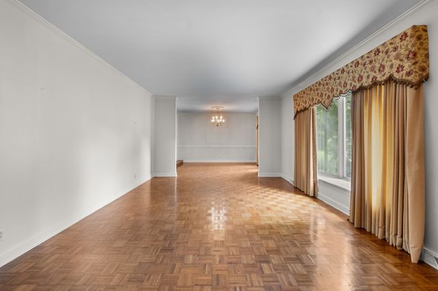 305 Castle Heights Ave, Lebanon, TN 37087