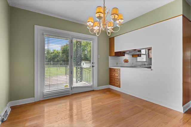 305 Castle Heights Ave, Lebanon, TN 37087