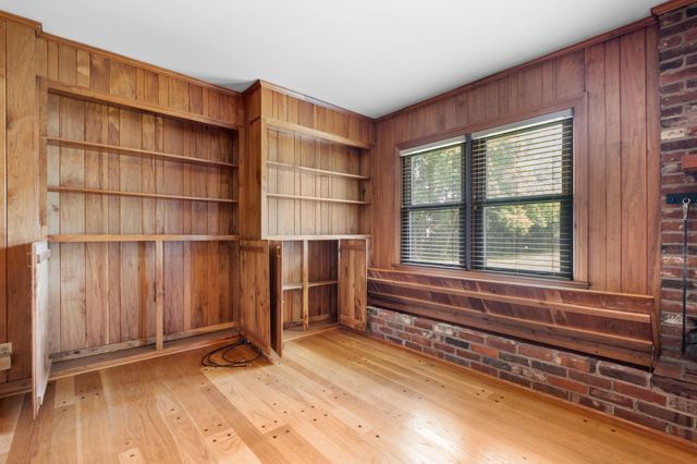 305 Castle Heights Ave, Lebanon, TN 37087