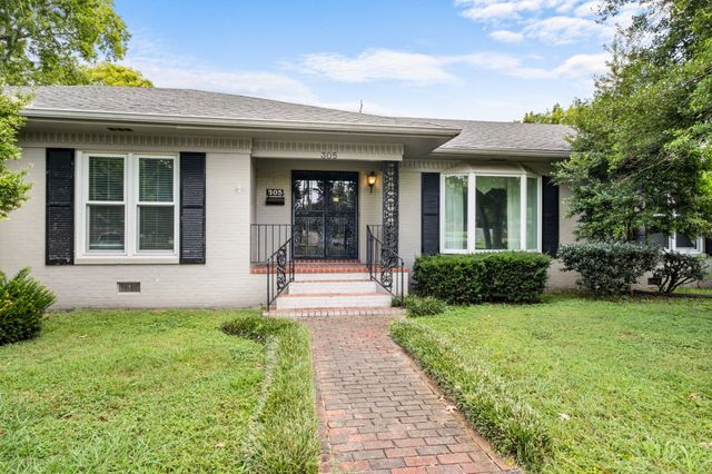 305 Castle Heights Ave, Lebanon, TN 37087