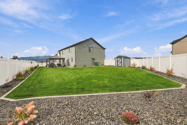 11769 N Banford LN, Rathdrum, ID 83858