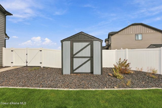 11769 N Banford LN, Rathdrum, ID 83858