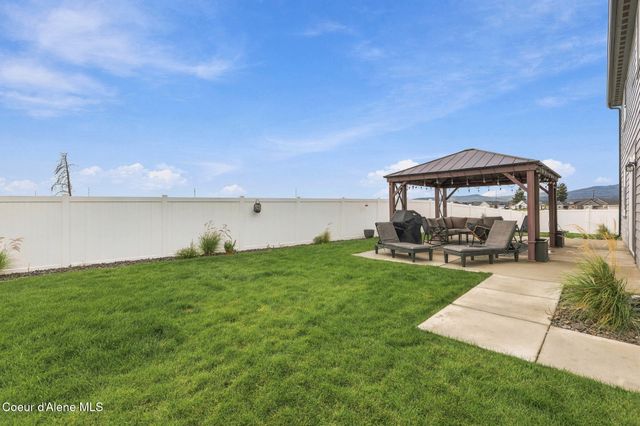 11769 N Banford LN, Rathdrum, ID 83858