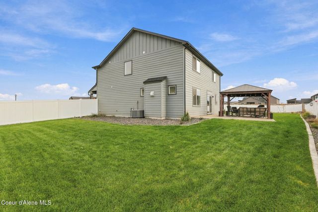 11769 N Banford LN, Rathdrum, ID 83858