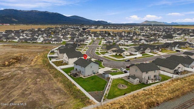 11769 N Banford LN, Rathdrum, ID 83858