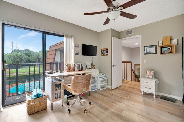 148 Heritage Way, West Palm Beach, FL 33407