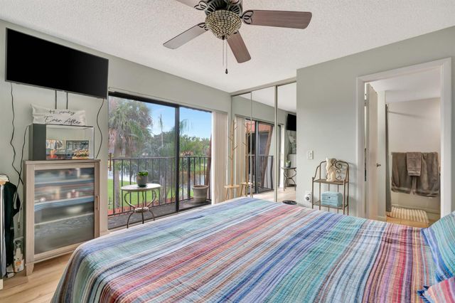 148 Heritage Way, West Palm Beach, FL 33407