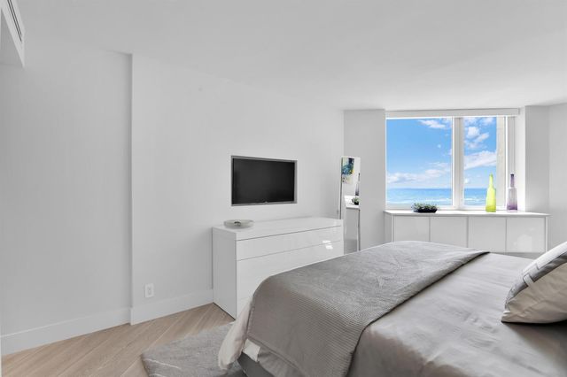 550 S Ocean Boulevard 1004, Boca Raton, FL 33432