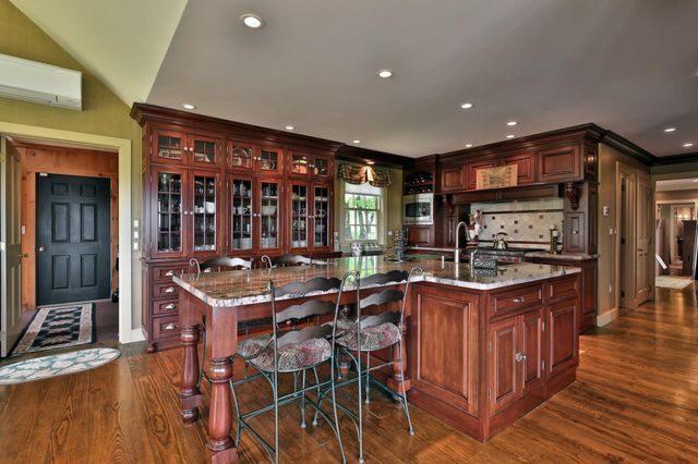 657 Town Farm Road, Ludlow, VT 05149