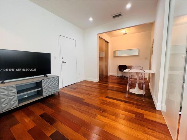 526 15th St 15, Miami Beach, FL 33139