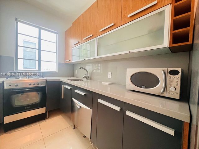 526 15th St 15, Miami Beach, FL 33139