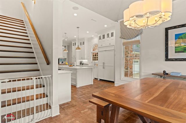 7211 Gilbert Drive, Shreveport, LA 71106