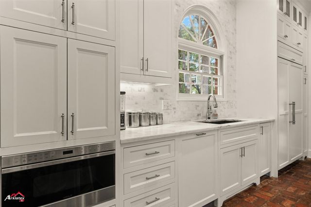 7211 Gilbert Drive, Shreveport, LA 71106