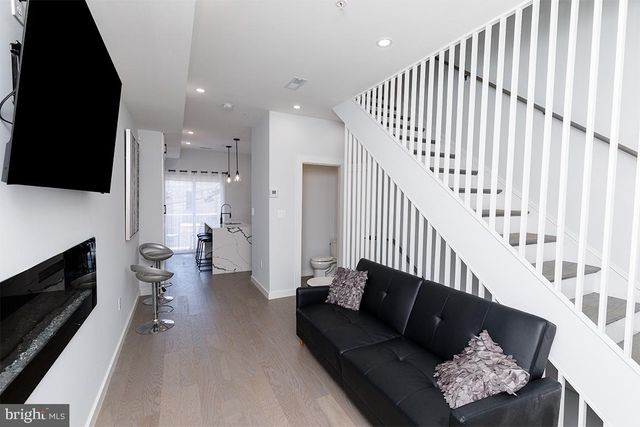336 OAKDALE PL NW, Washington, DC 20001