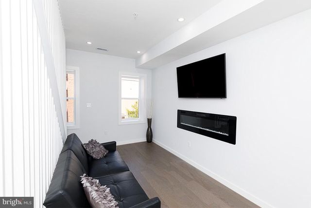 336 OAKDALE PL NW, Washington, DC 20001