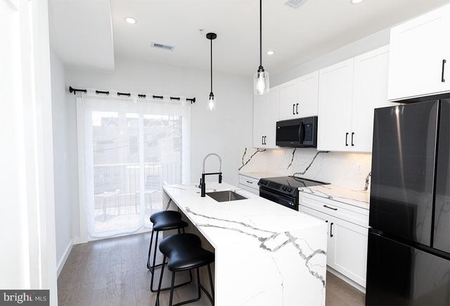 336 OAKDALE PL NW, Washington, DC 20001