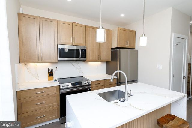 336 OAKDALE PL NW, Washington, DC 20001