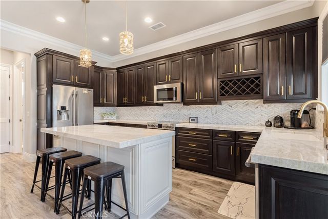 38580 Celine Cove, Murrieta, CA 92562