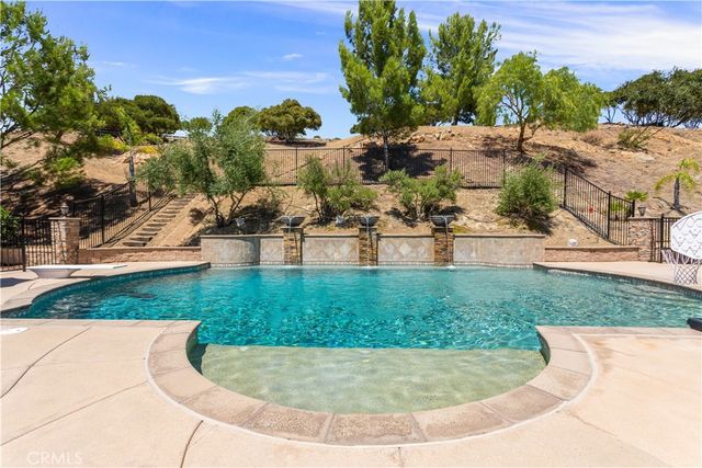 38580 Celine Cove, Murrieta, CA 92562