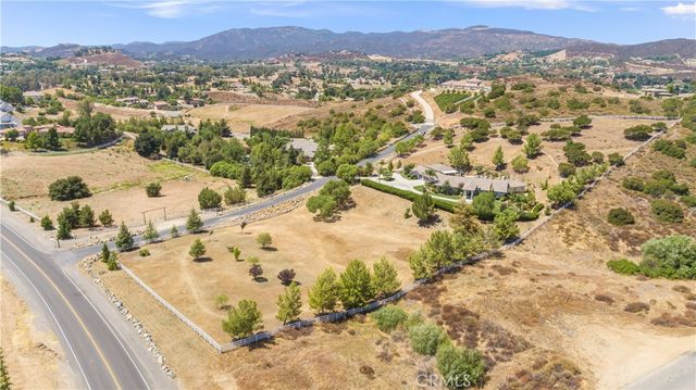 38580 Celine Cove, Murrieta, CA 92562