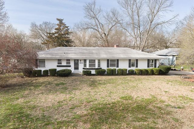 1103 W 19th Terrace, Lawrence, KS 66046