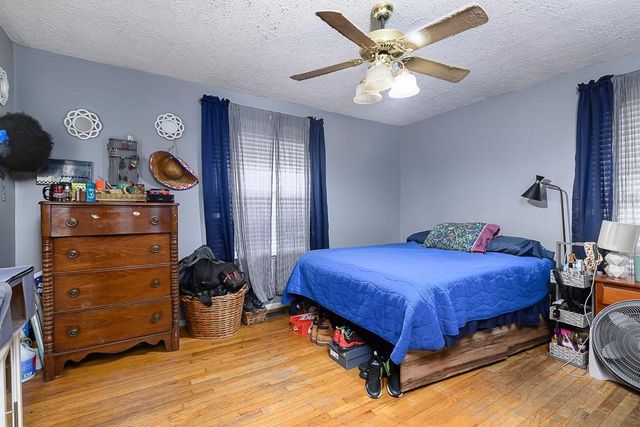 1103 W 19th Terrace, Lawrence, KS 66046