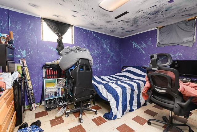 1103 W 19th Terrace, Lawrence, KS 66046