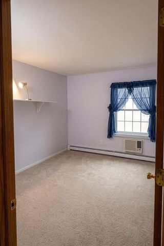 394 Bedford St, Lakeville, MA 02347