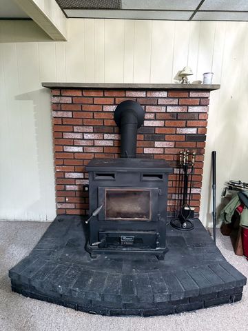 394 Bedford St, Lakeville, MA 02347