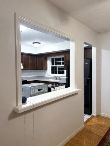 394 Bedford St, Lakeville, MA 02347