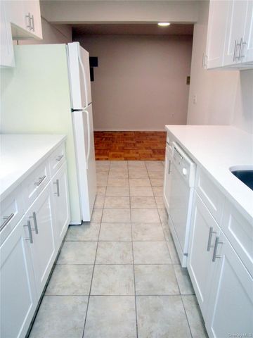 255 Bronx River Road 3K, Yonkers, NY 10704