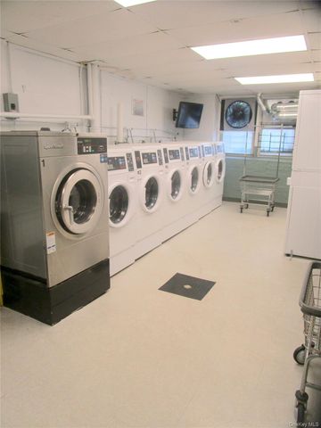 255 Bronx River Road 3K, Yonkers, NY 10704