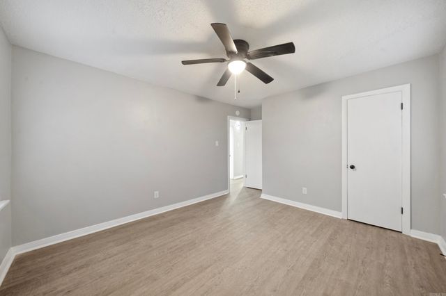 11 Spear Road, North Little Rock, AR 72117