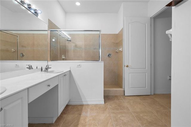 6010 Jonathans Bay CIR 102, Fort Myers, FL 33908