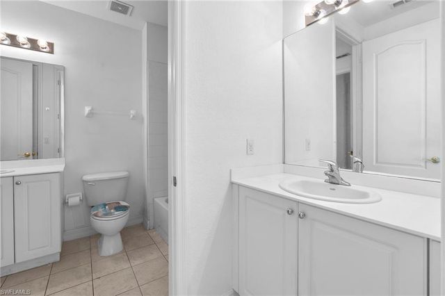 6010 Jonathans Bay CIR 102, Fort Myers, FL 33908