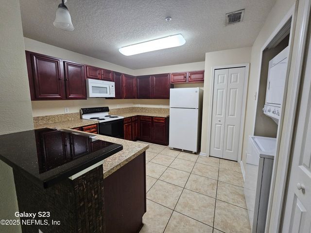6965 ORTEGA WOODS Drive, 10, Jacksonville, FL 32244