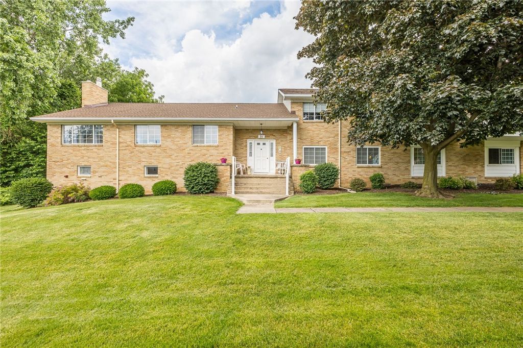 31A Veldor Park, Greece, NY 14612
