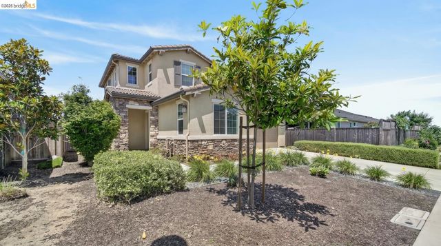 669 Longmont Dr, Oakley, CA 94561