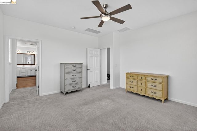 669 Longmont Dr, Oakley, CA 94561