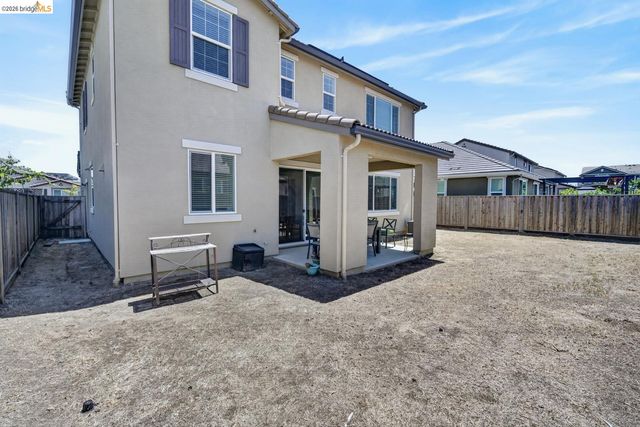669 Longmont Dr, Oakley, CA 94561