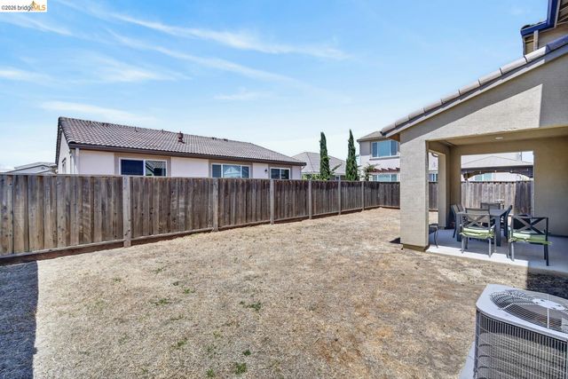 669 Longmont Dr, Oakley, CA 94561