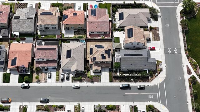 669 Longmont Dr, Oakley, CA 94561