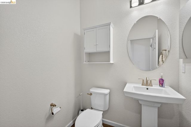 669 Longmont Dr, Oakley, CA 94561