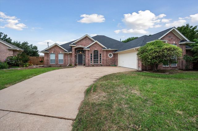 3 Savoy Court, Mansfield, TX 76063