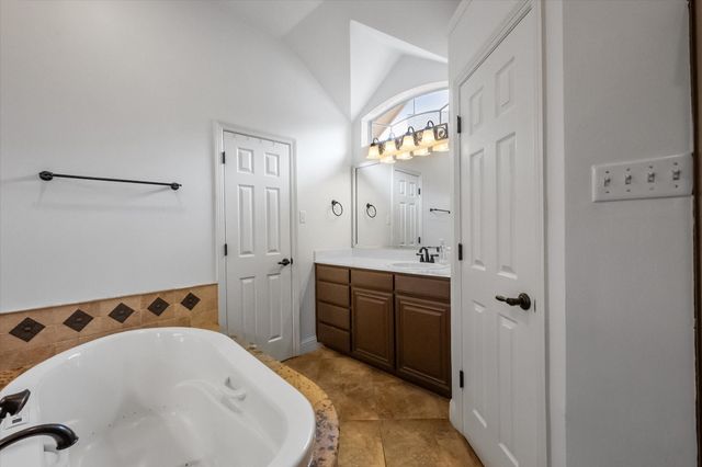 3 Savoy Court, Mansfield, TX 76063
