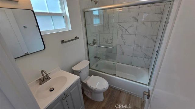 988 El Camino 106, Costa Mesa, CA 92626